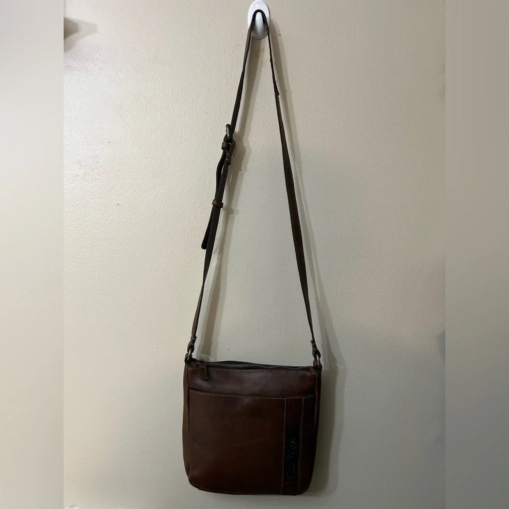 Wild West Classic Brown Leather Messenger Bag. Made in Losangeles